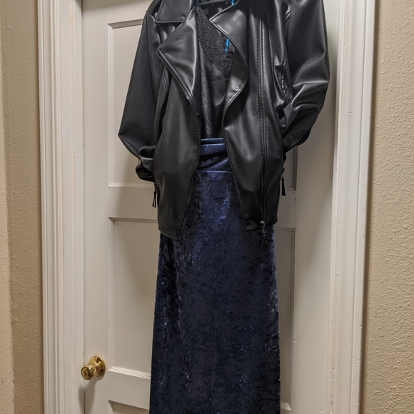 Lularoe Elegant Ivy Midi Crushed Velvet Skirt NWT 2X - Picture 2 of 9